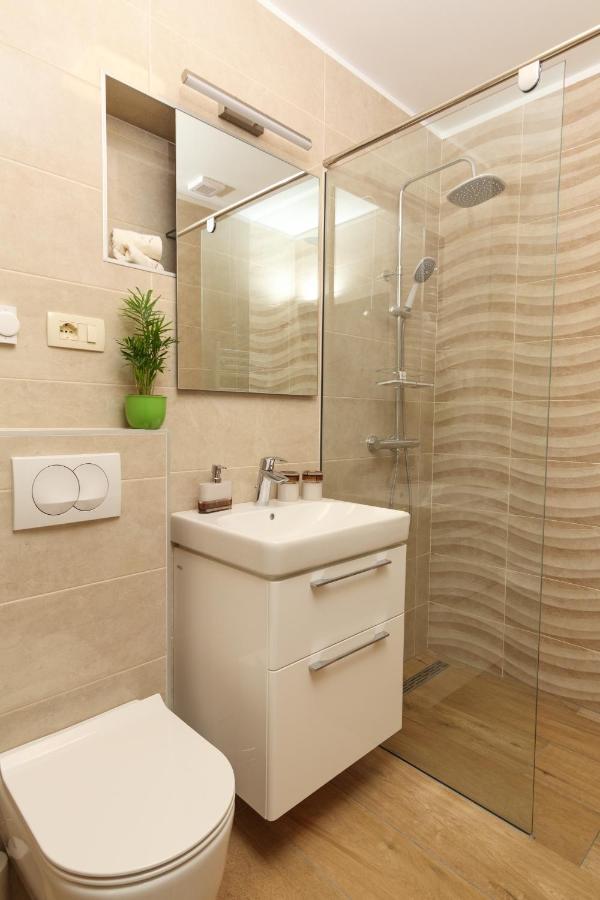 Apartmani Ravan Cernik  Buitenkant foto